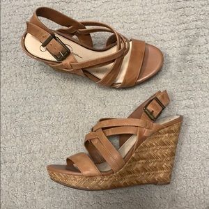 Jessica Simpson tan wedges